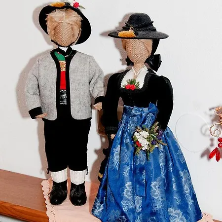 Adlerhorst , Gstan 31 * フィンケンベルク